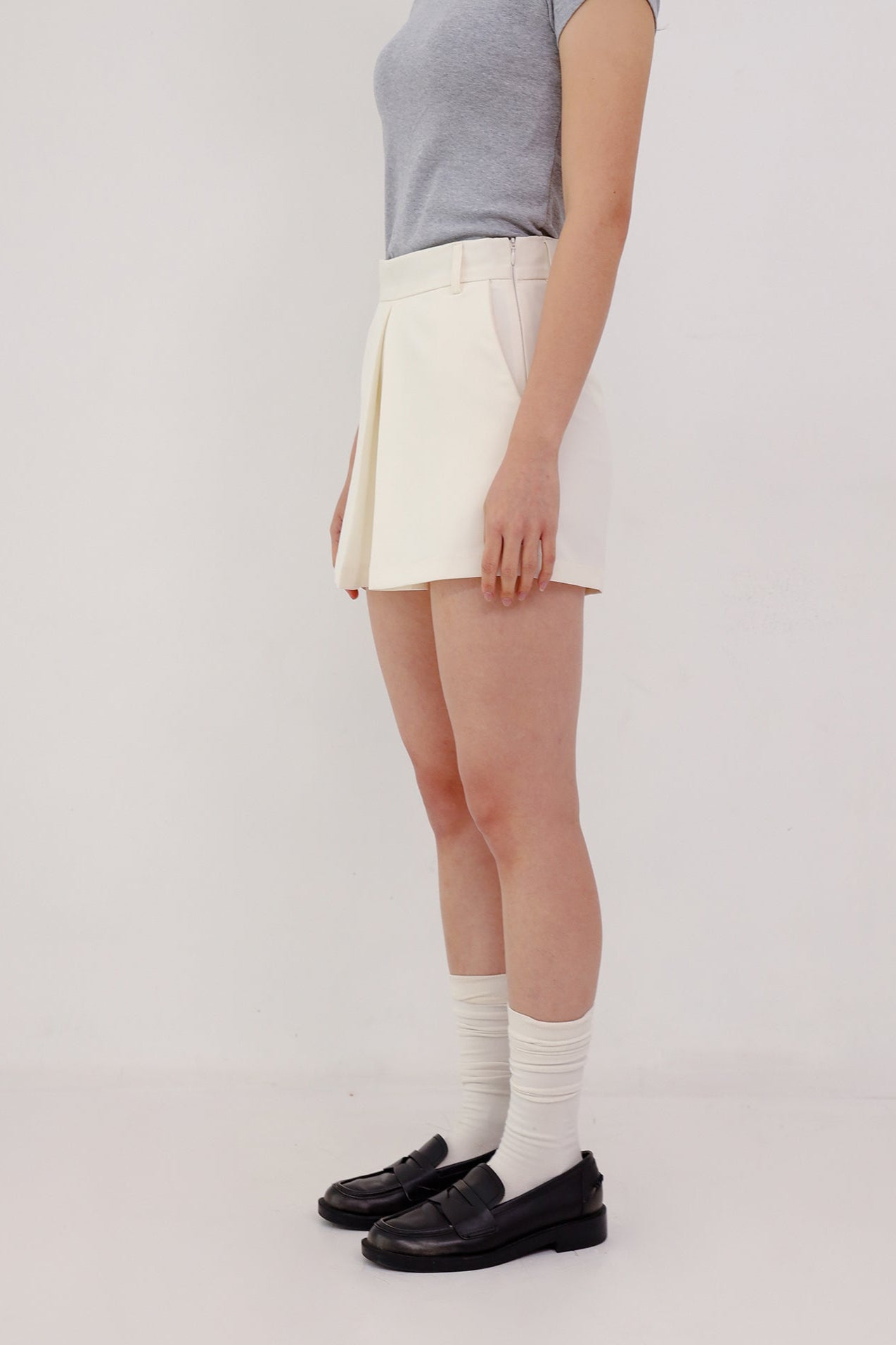 #color_ivory